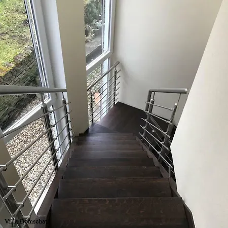 Zur Eisenbahn