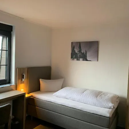 Zur Eisenbahn Otel Limburg an der Lahn